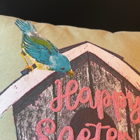 Happy Easter accents pillow 18 in x 18 in - Picture 4 of 5